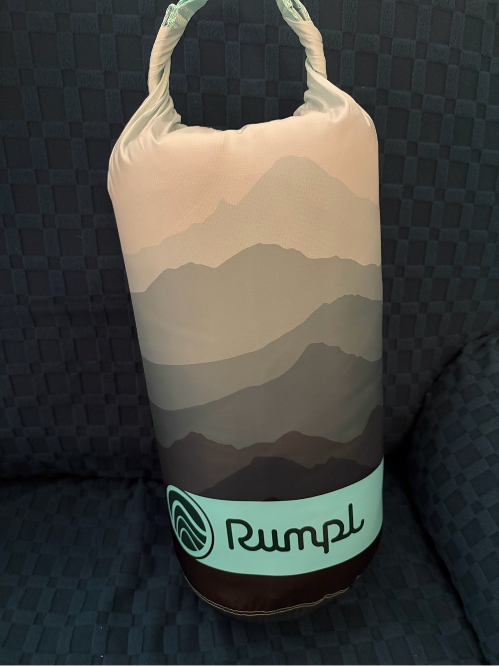 Rumpl 1 person original Puffy Blanket in Cascade Mountain Print - NWOT - Picture 2 of 4